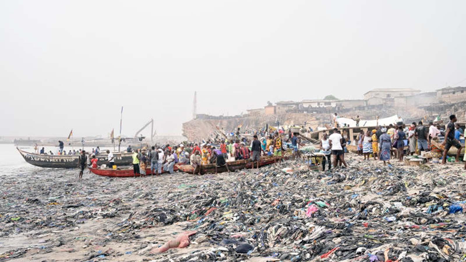 Le Monde | Le Ghana, poubelle de la « fast fashion » mondiale
